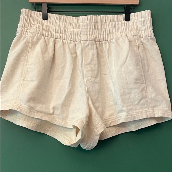 Aerie High Waist Womens L Soft Cream Shorts Wide Waistband Pockets Lightweight - Picture 1 of 8